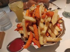 -春树下·树屋花房西餐厅(罍街AS1980店)