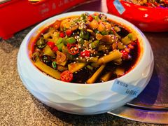 -路边边地标烧烤·川菜·小龙虾·音乐酒馆(良乡长虹店)