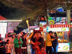 -三亚火车头万人海鲜广场