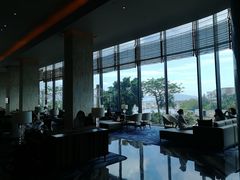 靠窗位-希尔顿南海酒店·观廊大堂吧·海景下午茶