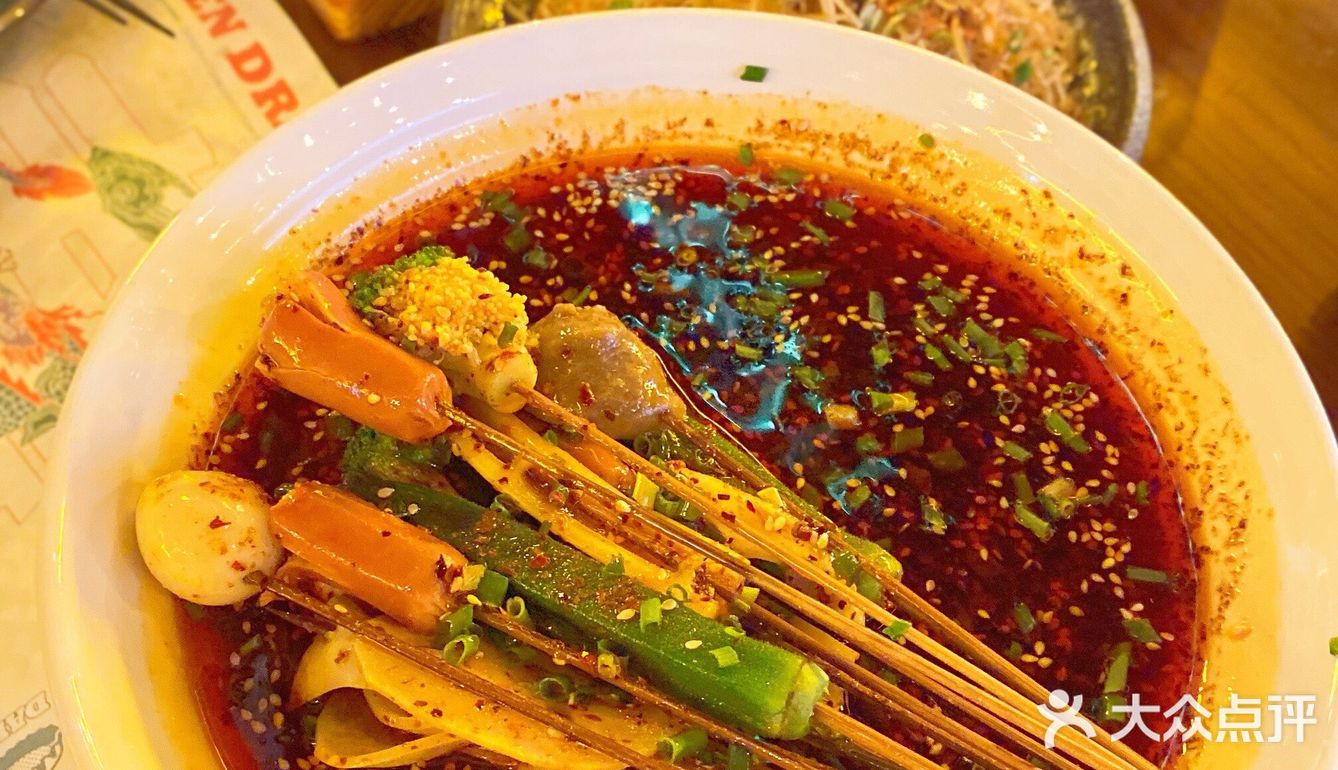 “江湖”味儿国潮风烧烤酒场