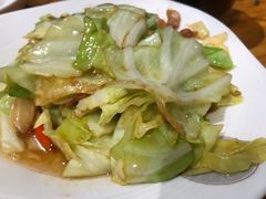 手撕莲花白-老滇山寨•云南特色菜•地方菜•民族风情歌舞表演(金碧店)