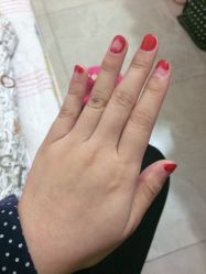 -花岐款式专研健康美甲沙龙