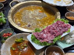 -顶顶汤火牛排火锅·经典铜锅涮肉