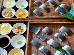 -围炉肉舍•炭烤活鳗•丹东海鲜烤肉(步行街店)