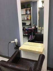 -DL HAIR SALON