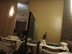 -裕龙汤泉