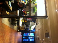 肯德基（家乐福店）-肯德基(鲁迅路店)