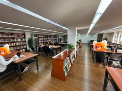 -上海市静安区图书馆(新闸路馆)