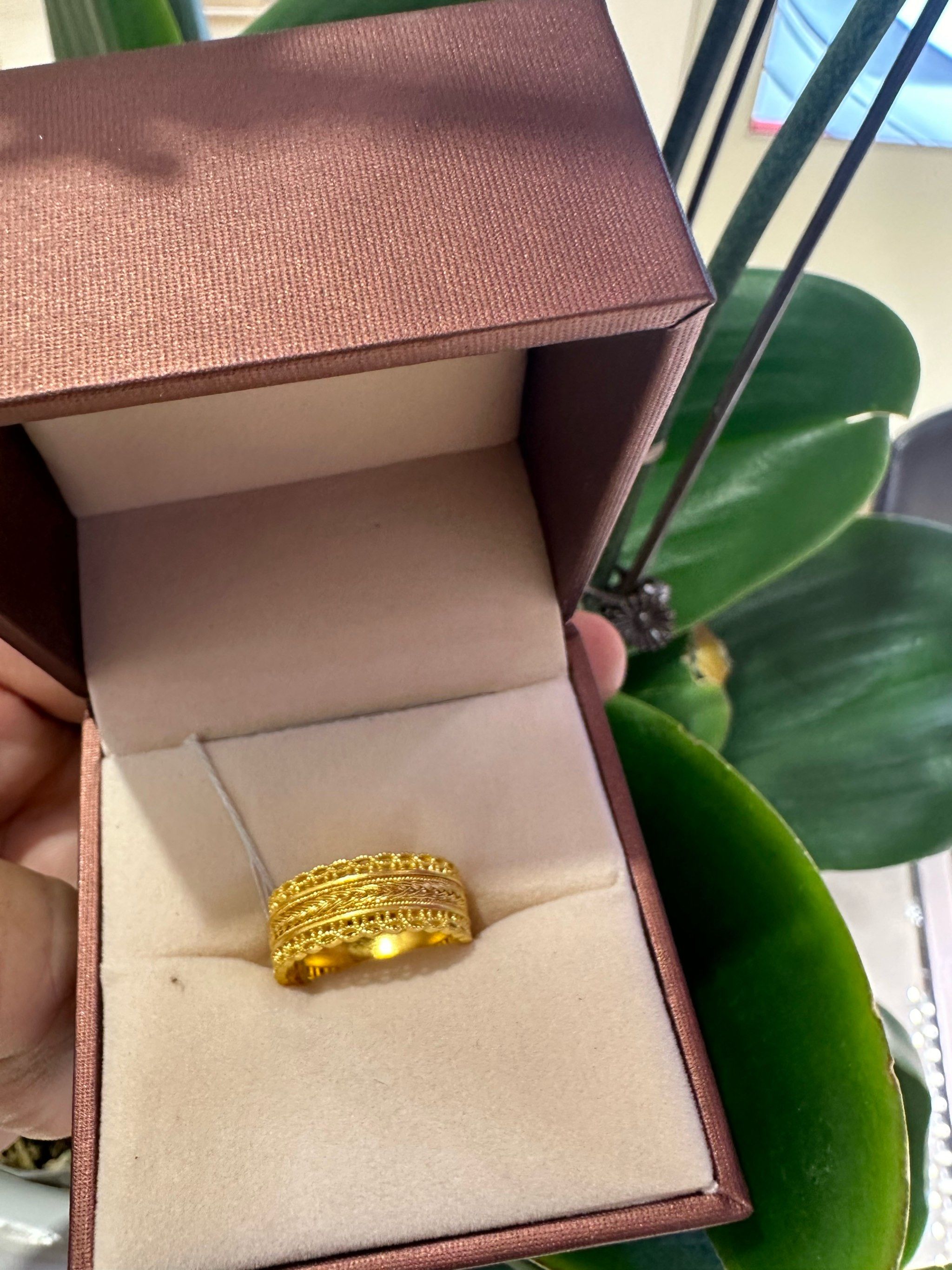 周生生足金戒指