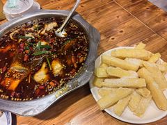 -乡土特色.冷锅鱼.牦牛肉汤锅