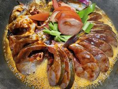 -刘姐啤酒鱼民族演艺餐厅(阳朔美食抗战路店)