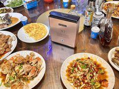 -三亚火车头万人海鲜广场