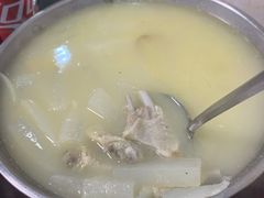 -余杨鸭鸭餐厅