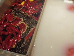 -尚尚仙·酸汤猪手·猪肚鸡火锅(华联万柳购物中心店)