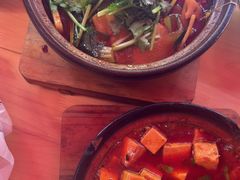 -有红鸡毛店·砂锅菜(抚琴夜市店)