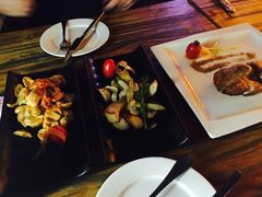 炒杂菌-琶醍壹号•潮菜江景餐吧