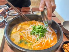 -银米·云南传统过桥米线(双廊黑金冠店)