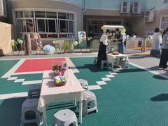 -上海青草地幼儿园