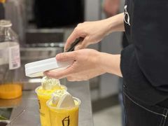 -须尽欢·冰淇淋&中国茶(翔殷路店)