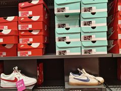 -首创奥特莱斯(西安店)