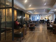 大堂-星巴克臻选(广州沙面店)