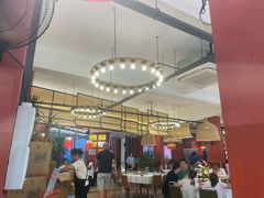 -刘姐啤酒鱼民族演艺餐厅(西街总店)