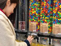 -m豆巧克力世界(上海世茂广场店)