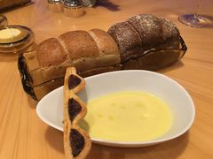 餐前面包-迪拜帆船酒店海底餐厅