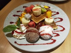 水果华夫饼-Lia Cafe Bar Restaurant松山咖啡屋