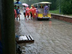 -泰安地下龙宫景区