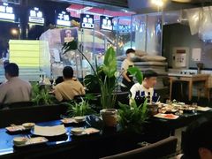 -何师烧烤·香辣蟹·川菜·30年老品牌(太古里旗舰店)