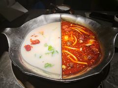 -湊湊火锅·茶憩(杭州湖滨银泰in77店)