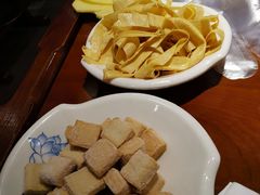 -亿诣蝎府炸酱面羊蝎子火锅(酷车小镇店)