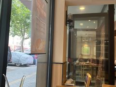 靠窗位-彤德莱(青岛人民路店)