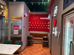 -DQ·蛋糕·冰淇淋(大宁国际商业广场店)