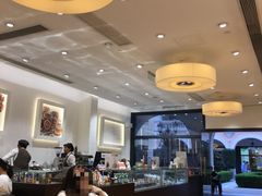 -VENCHI 闻绮(上海佛罗伦萨小镇店)