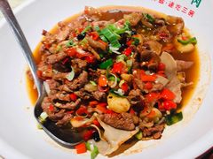 老坛辣椒炒肉-味上湘菜馆(岳麓山店)