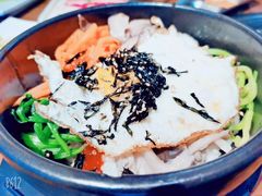 传统石锅拌饭-·缸桶屋·韩式牛肋条自助烤肉(西湖D11店)