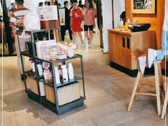 -星巴克臻选(莘庄仲盛店)