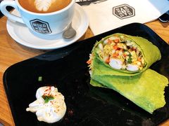 鲜虾牛油果卷饼-Moka Bros 摩卡站(嘉华店)
