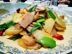 土豆炒坛坛肉-将就吃农家特色土菜馆