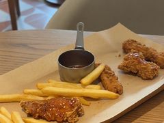 -必胜客(WOW阿罗海店)