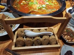 -野山舂·贵州现舂酸汤火锅(鸿通城店)