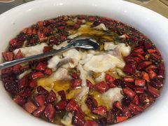 水煮巴沙鱼-茅庐毛血旺(临沂泰盛广场店)