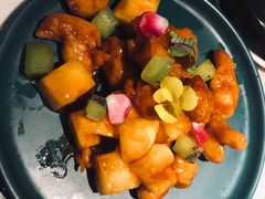 鲜果菠萝里脊-蜜桃花开·中西融合菜E&W(南长街店)