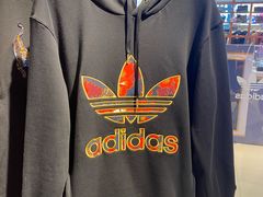 -阿迪达斯(武林银泰三叶草店)