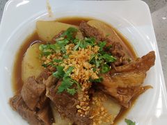 牛腩萝卜-繁仔牛杂(石排店)