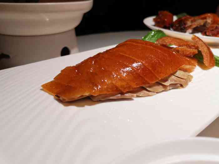 全鸭季1949(红博中央公园店)-"工作日中午来的 人不少 旁边已经有人开