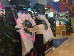 -爱玩嘉年华(龙湖曲江天街店)